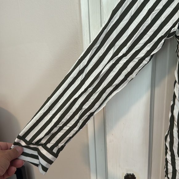 Jane + Delancey NWT Women's Long Sleeve Small Green and White Button Up - Picture 5 of 13